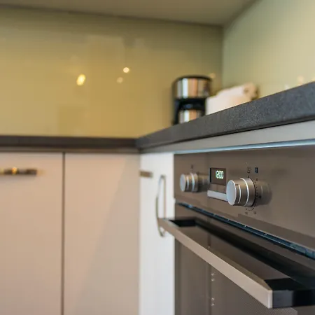 Red Riviera Suite&lake