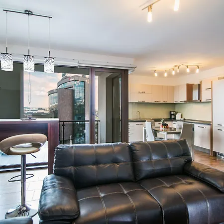 Red Riviera Suite&lake