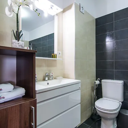 Red Riviera Suite&lake Appartamento