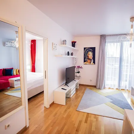 Red Riviera Suite&lake Cluj-Napoca