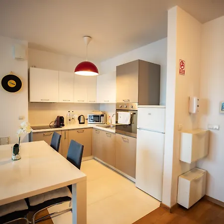 Red Riviera Suite&lake Apartamento *