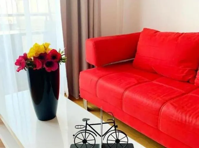 Red Riviera Suite&lake Apartament *
