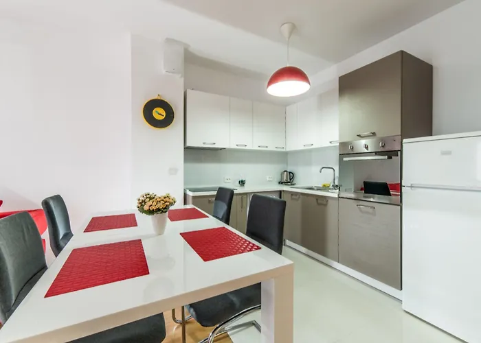 Apartament Red Riviera Suite&lake