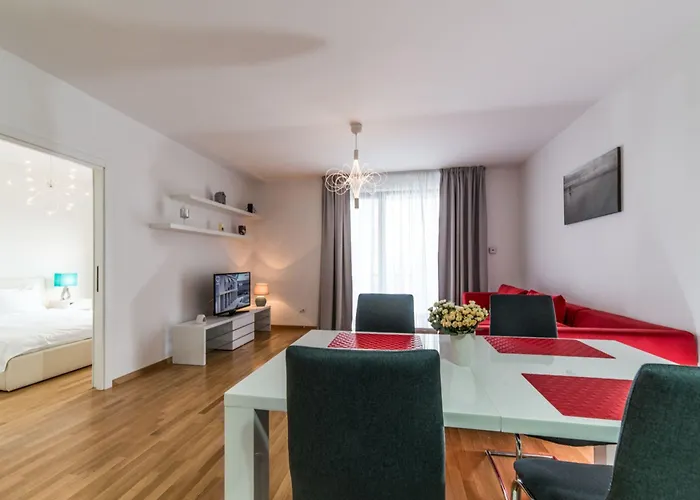 Apartament Red Riviera Suite&lake